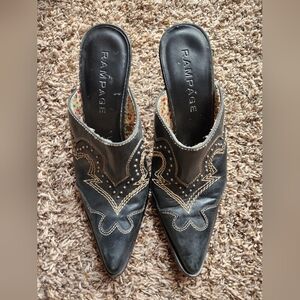 Rampage Black Pointed Mule Clog with Western Stitching